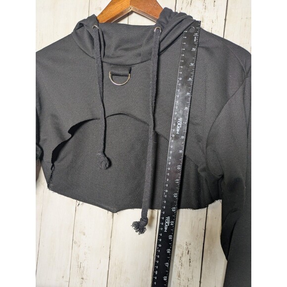 Black Cropped Hoodie Size Small Goth Y2K Streetwear Punk Baddie Grunge Alt - Picture 8 of 8